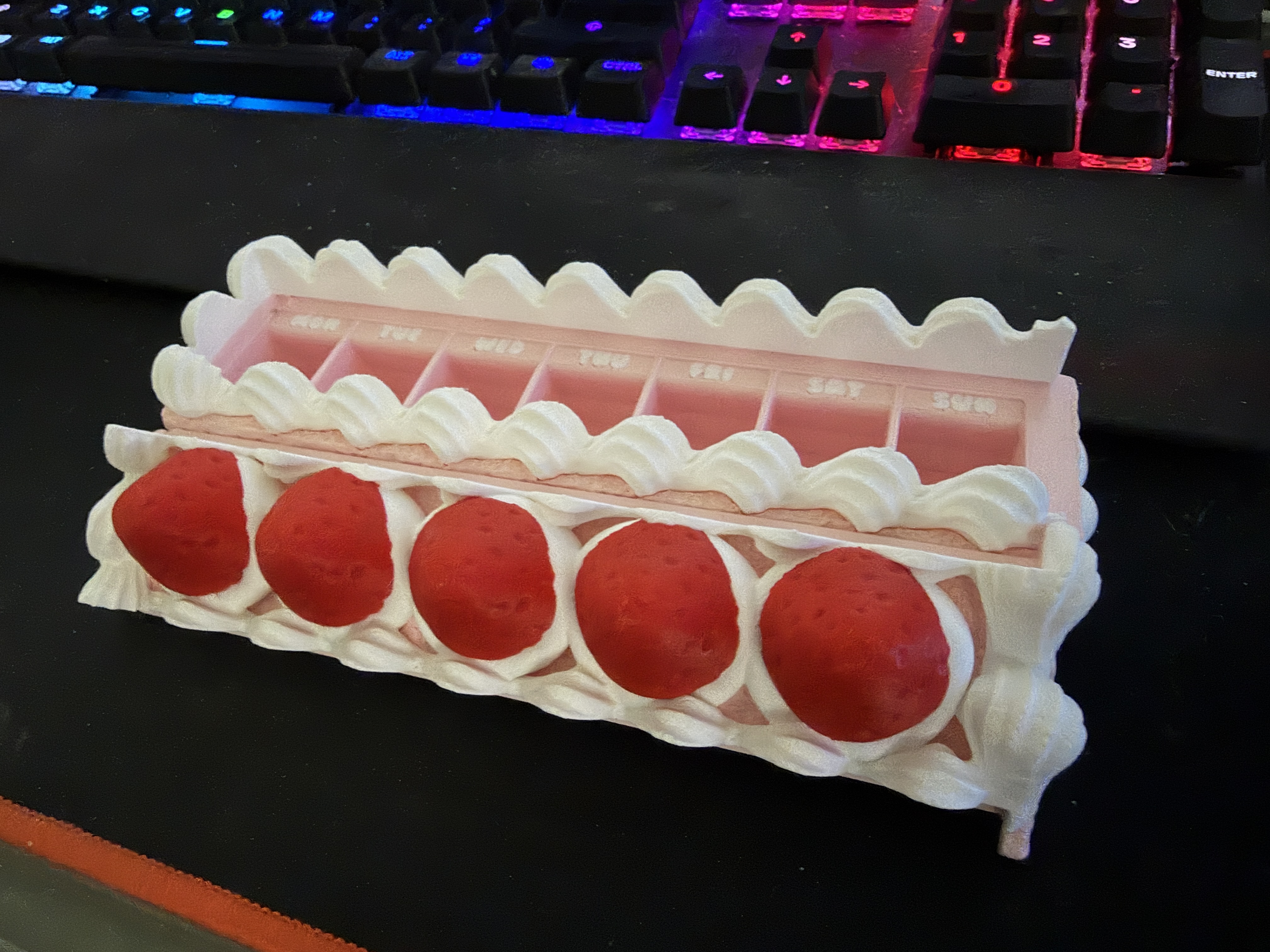 Berry Cake Pill Organizer — 7-Day Storage Container angle 2